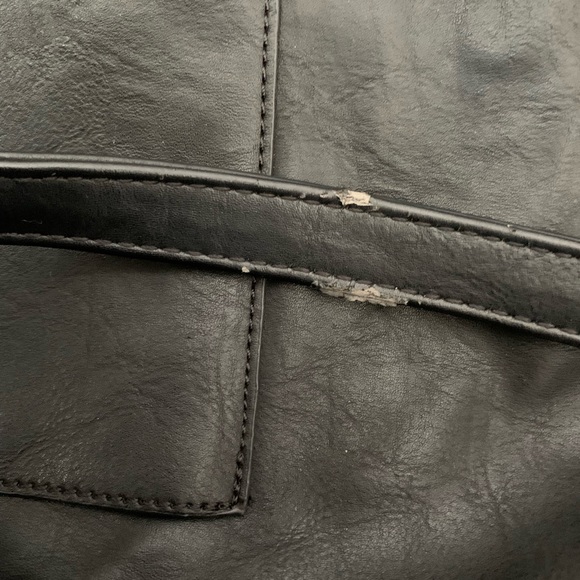 Large black tote, to fit all your things - Picture 5 of 9